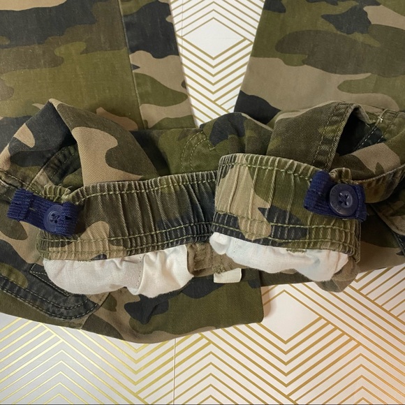 Boys Children’s Place Camo Cargo Pants - Picture 7 of 7